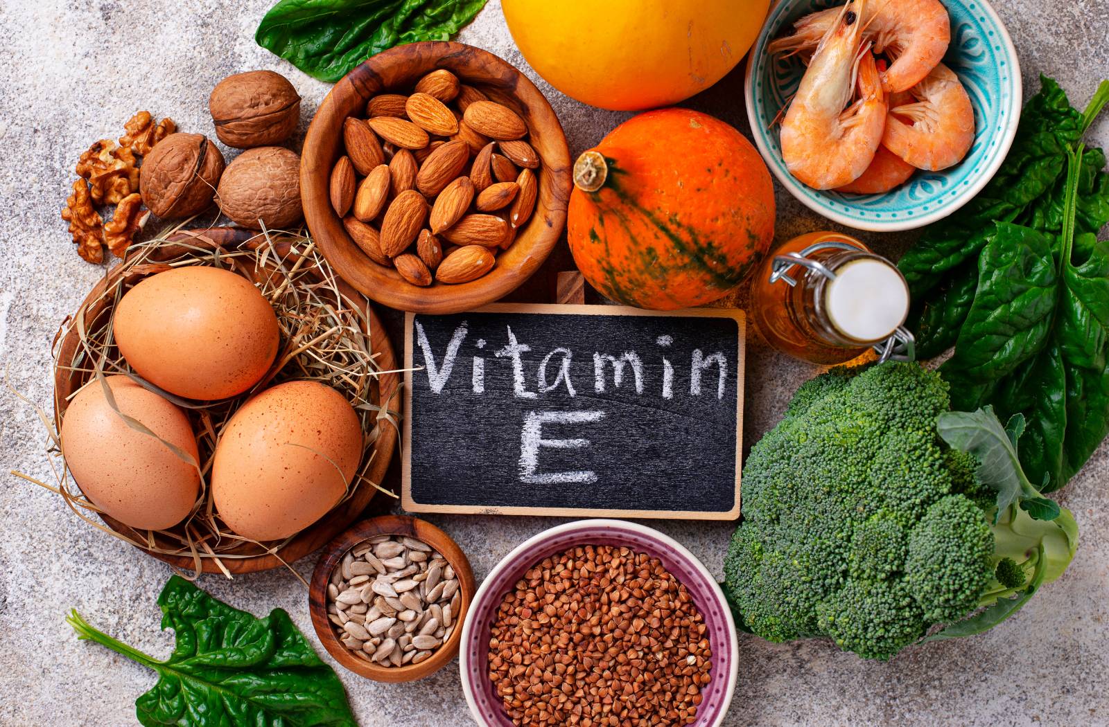 Vitamin E ist ein Antioxidans und schützt Zellen vor freien Radikalen