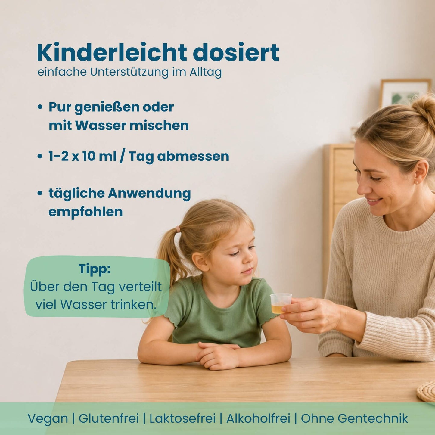 Mutter gibt Kind eine abgemessene Portion Oh-La-Lax Sirup